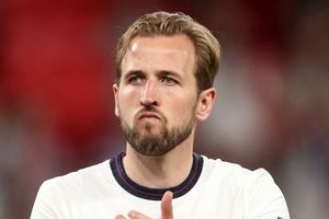 Anyone can miss a penalty, says Kane after Bukayo Saka heartbreak