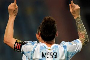 More praise and records for Messi but elusive international team success looms
