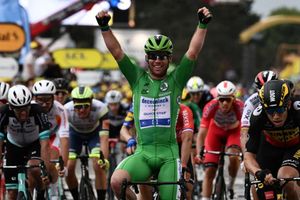 Tour de France: Cavendish within one of Merckx record after stage 10 triumph