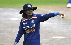Record-breaker Mithali Raj leads India to consolation win