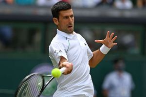 Wimbledon: Djokovic cruises past Garin and into last eight