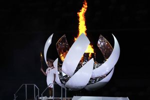 Tokyo 2020: Naomi Osaka lights Olympic torch