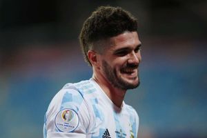 Rodrigo de Paul signs for Atletico Madrid as Simeone gets his ideal midfield schemer
