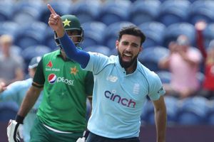 Mahmood sets up crushing win for makeshift England side over Pakistan