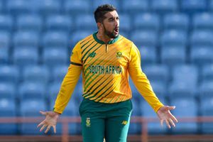 Shamsi spins South Africa to T20I opener win over Ireland