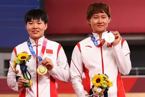 Tokyo Olympics: China defend women's team sprint title