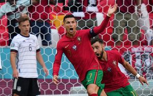 Cristiano Ronaldo Manchester United Jersey Number, Salary in Rupees, Contract Details