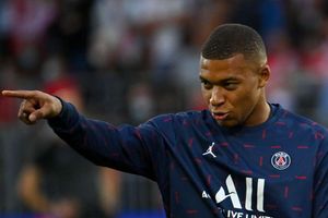 Real Madrid make 160 million Euro bid for PSG forward Kylian Mbappe – reports