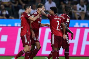 Borussia Monchengladbach 1-1 Bayern Munich: Lewandowski equals personal record to spare champions on Nagelsmann bow