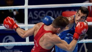 Indian boxer Mandeep Jangra wins second professional bout via TKO