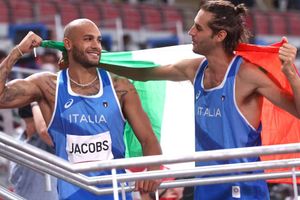 Tokyo 2020: Jacobs and Tamberi star on golden night for Italy