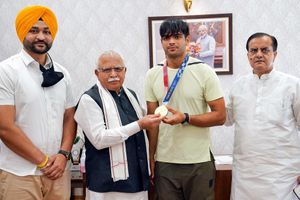 Olympic gold medallist Neeraj Chopra meets Haryana CM