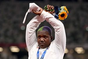 Tokyo Olympics: Games chiefs step up investigation into Raven Saunders 'X' podium-protest