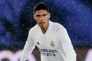 Varane completes Man United move