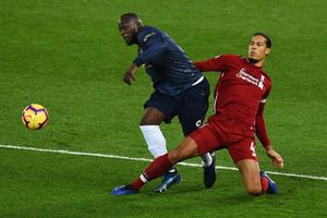 Liverpool v Chelsea: Fit-again Van Dijk and reborn Lukaku set for Anfield battle