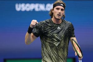 US Open: Tsitsipas denies Murray heroic win in five-set epic at Flushing Meadows