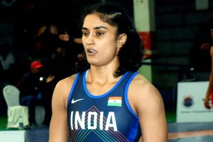 WFI suspends Vinesh Phogat for indiscipline, notice issued to Sonam for misconduct