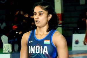 Vinesh Phogat sends apology to WFI, may still not be allowed to compete at Worlds