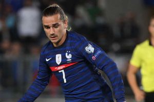 France 1-1 Bosnia-Herzegovina: Griezmann scores as 10-man hosts are held