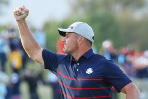 Ryder Cup: United States race clear as Europe suffer dire Straits on opening day
