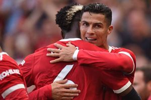 Premier League: Ronaldo double on second debut sends Red Devils top