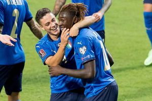 Italy 5-0 Lithuania: Kean shines as Azzurri set all-time unbeaten record