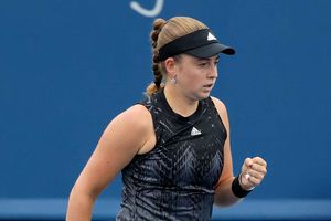 Defending champion Ostapenko eases through to last 16 in Luxembourg