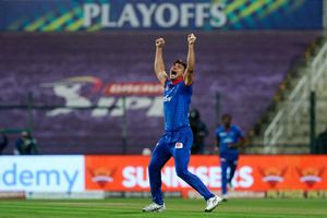 IPL 2021, DC vs SRH: Blow for Delhi Capitals as Marcus Stoinis leaves field with hamstring issue