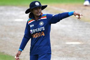 Indian women's cricket team 'somehow' getting by in 'tiny rooms' of govt quarantine in Brisbane
