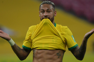 Brazil 2-0 Peru: Neymar stars as Selecao maintain perfect record in World Cup qualifying