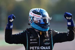 Bottas wins sprint race at Monza as Hamilton pays for slow start