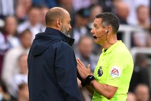 Newcastle United v Tottenham temporarily suspended after medical emergency in the stands