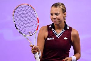 Relentless Kontaveit beats Halep to win Transylvania Open and qualify for WTA Finals