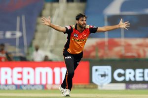 IPL 2021: RCB vs SRH, Match 52 Highlights: Williamson, bowlers help Sunrisers edge RCB in a last-over thriller