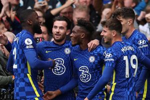 Chelsea 7-0 Norwich City: Mount nets a hat-trick as striker-less Blues run riot