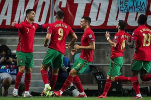 Portugal 5-0 Luxembourg: Ronaldo scores hat-trick as Selecao remain in pursuit of Group A lead