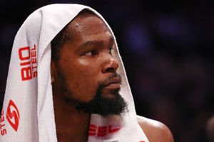 Durant: Nobody hoping Irving will come to save us after Nets lose amid pro-Kyrie protests