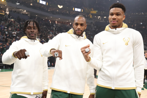 Giannis praises Bucks for putting aside championship ring excitement prior to season-opening win over Nets