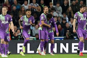 Newcastle United 2-3 Tottenham: Kane off the mark as Spurs spoil the party at St James' Park