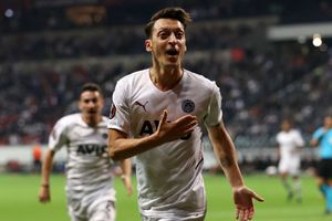 Rumour Has It: Newcastle shortlist Mesut Ozil for January transfer targets