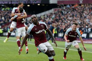 West Ham 1-0 Tottenham: Antonio strike sends Hammers into top four