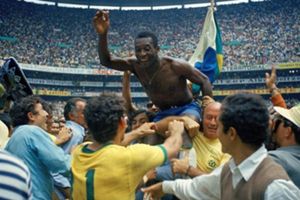 Pele moving 'closer to the goal' as Brazil great continues recovery