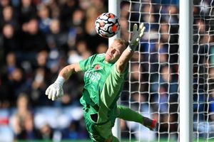 Leicester City 0-2 Arsenal: Ramsdale outstanding as Gunners resurgence continues