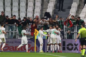 Juventus 1-2 Sassuolo: Lopez steals stoppage-time winner to stun Bianconeri