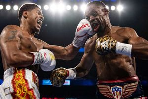 Stevenson dominates Herring for junior lightweight belt