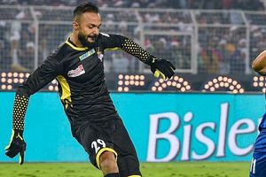 Goalkeeper Arindam Bhattacharya named SCEB captain for ISL