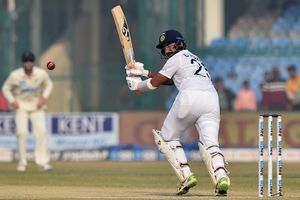 IND vs NZ: With captain Kohli back for next game, batting coach Rathour 