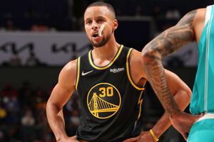NBA: Warriors streak snapped at seven, Young's 42 sinks Giannis and Bucks as Clippers succumb to Bulls