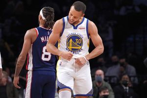NBA: Curry torches Nets in Warriors blowout, Jazz humble slumping Sixers