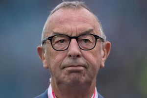 David 'Bumble' Lloyd apologises to Azeem Rafiq amid Yorkshire racism scandal